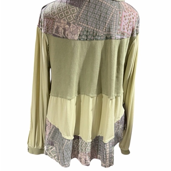 POL Pistachio and Cream Patchwork Balloon Sleeve Knit Top - Picture 4 of 6
